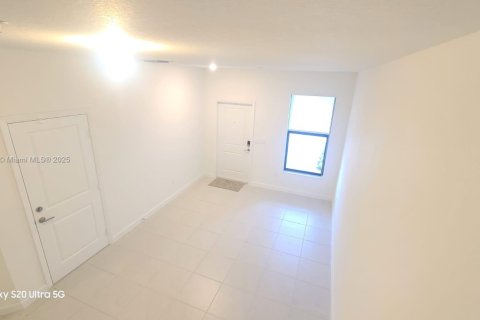 Townhouse in Pembroke Pines, Florida 4 bedrooms, 169.83 sq.m. № 1863981 - photo 11