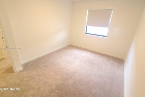 Townhouse in Pembroke Pines, Florida 4 bedrooms, 169.83 sq.m. № 1863981 - photo 14