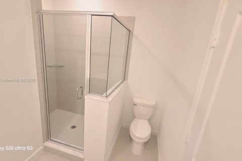 Townhouse in Pembroke Pines, Florida 4 bedrooms, 169.83 sq.m. № 1863981 - photo 16