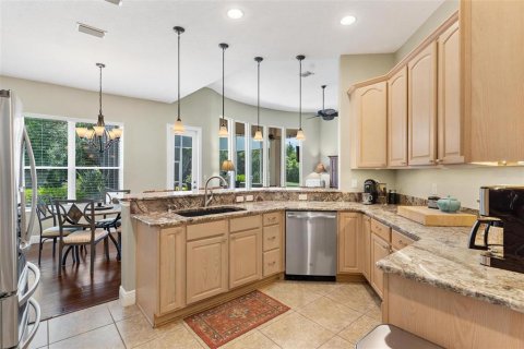 Casa en venta en Lady Lake, Florida, 2 dormitorios, 192.77 m2 № 1906514 - foto 19