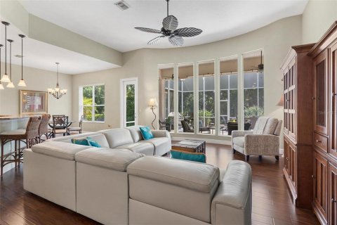 Casa en venta en Lady Lake, Florida, 2 dormitorios, 192.77 m2 № 1906514 - foto 12