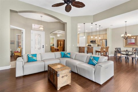Casa en venta en Lady Lake, Florida, 2 dormitorios, 192.77 m2 № 1906514 - foto 11