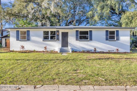 House in Jacksonville, Florida 4 bedrooms, 168.34 sq.m. № 809501 - photo 1
