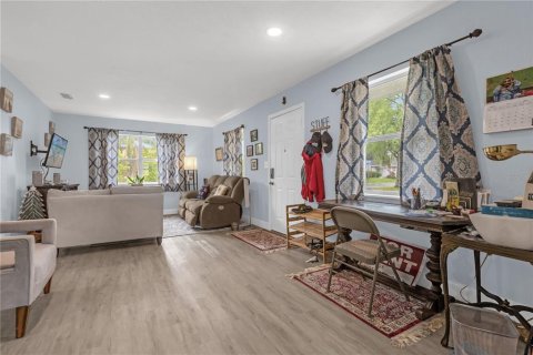 Villa ou maison à louer à Cocoa, Floride: 3 chambres, 111.76 m2 № 2120487 - photo 4
