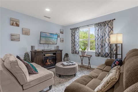 Villa ou maison à louer à Cocoa, Floride: 3 chambres, 111.76 m2 № 2120487 - photo 5