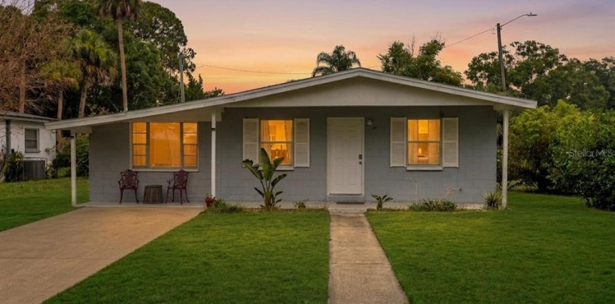 Villa ou maison à Cocoa, Floride 3 chambres, 111.76 m2 № 2120487