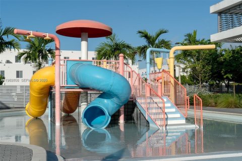 Купить таунхаус в Дорал, Флорида 3 спальни, 122.17м2, № 2007749 - фото 13