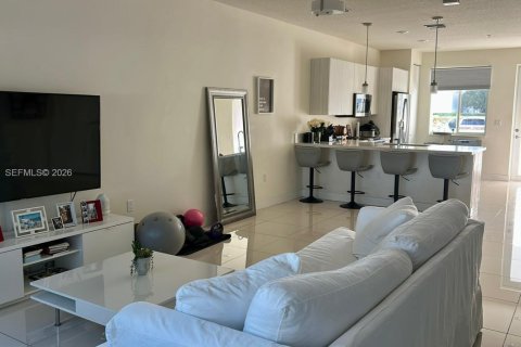 Купить таунхаус в Дорал, Флорида 3 спальни, 122.17м2, № 2007749 - фото 5