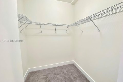 Купить таунхаус в Дорал, Флорида 3 спальни, 122.17м2, № 2007749 - фото 8