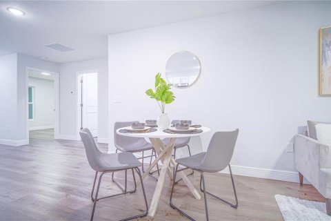 Casa en alquiler en Port Charlotte, Florida, 3 dormitorios, 118.82 m2 № 1829449 - foto 3