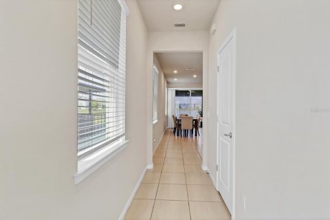 House in Kissimmee, Florida 4 bedrooms, 146.79 sq.m. № 1620736 - photo 4