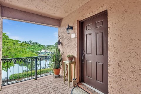 Condo in Fort Lauderdale, Florida, 3 bedrooms  № 2401568 - photo 3