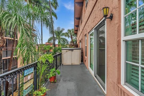 Condo in Fort Lauderdale, Florida, 3 bedrooms  № 2401568 - photo 29