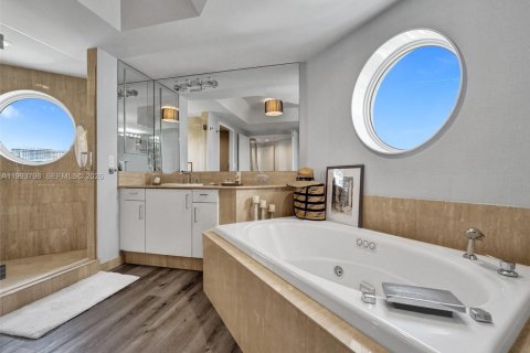 Copropriété à vendre à Aventura, Floride: 4 chambres, 266.63 m2 № 2255813 - photo 25