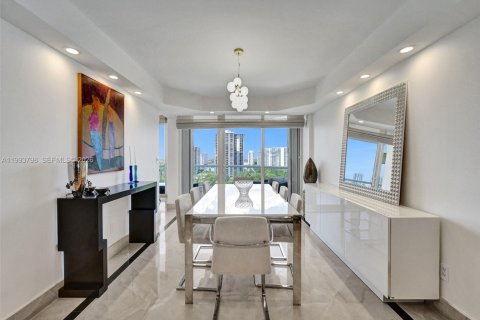 Copropriété à vendre à Aventura, Floride: 4 chambres, 266.63 m2 № 2255813 - photo 9