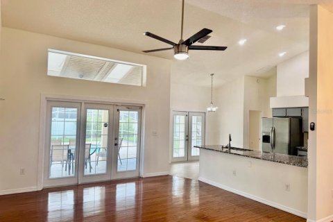 Villa ou maison à louer à Davenport, Floride: 4 chambres, 150.87 m2 № 2391058 - photo 5