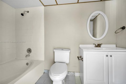 Condo in Plantation, Florida, 3 bedrooms  № 1421422 - photo 16
