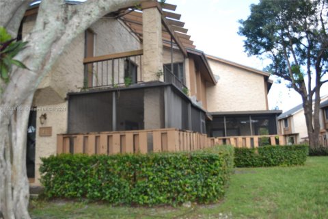 Condo in Plantation, Florida, 3 bedrooms  № 1421422 - photo 1