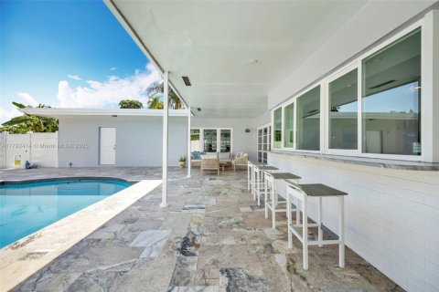 House in Hollywood, Florida 4 bedrooms, 214.05 sq.m. № 1740059 - photo 30