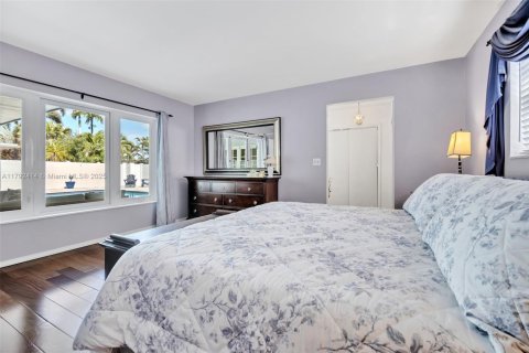 House in Hollywood, Florida 4 bedrooms, 214.05 sq.m. № 1740059 - photo 14