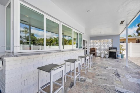 House in Hollywood, Florida 4 bedrooms, 214.05 sq.m. № 1740059 - photo 23