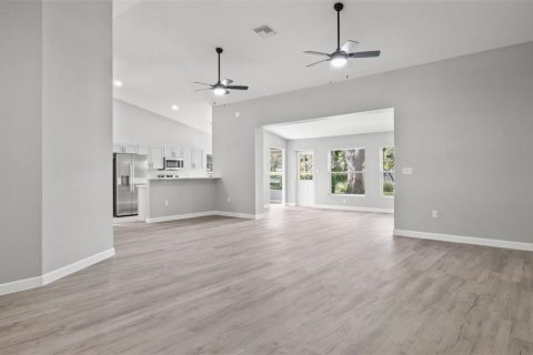 Casa en venta en Spring Hill, Florida, 2 dormitorios, 153.38 m2 № 2397001 - foto 8