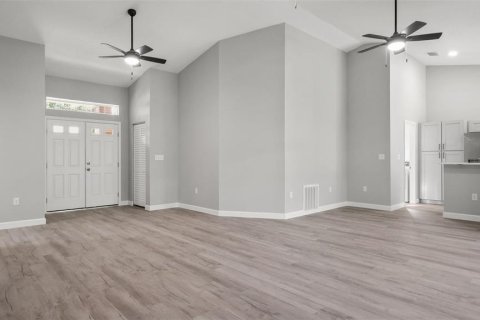 Casa en venta en Spring Hill, Florida, 2 dormitorios, 153.38 m2 № 2397001 - foto 9