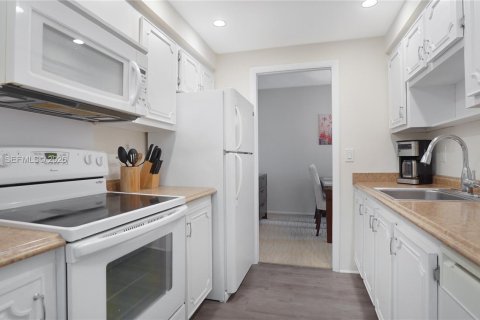 Copropriété à vendre à Pompano Beach, Floride: 2 chambres, 102.01 m2 № 2429863 - photo 15
