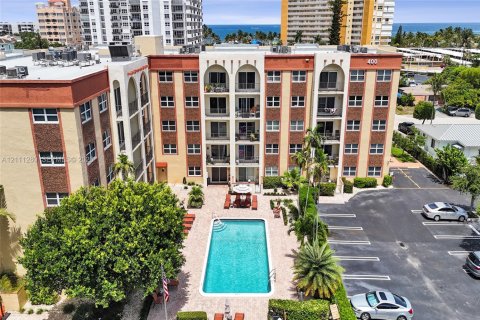 Copropriété à vendre à Pompano Beach, Floride: 2 chambres, 102.01 m2 № 2429863 - photo 2