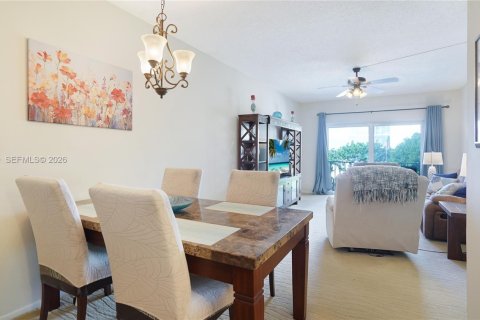Copropriété à vendre à Pompano Beach, Floride: 2 chambres, 102.01 m2 № 2429863 - photo 5