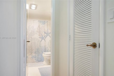 Copropriété à vendre à Pompano Beach, Floride: 2 chambres, 102.01 m2 № 2429863 - photo 27