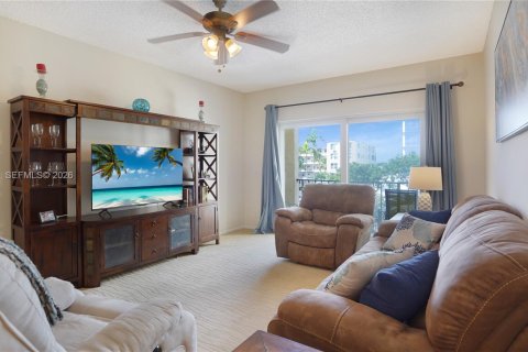 Copropriété à vendre à Pompano Beach, Floride: 2 chambres, 102.01 m2 № 2429863 - photo 6