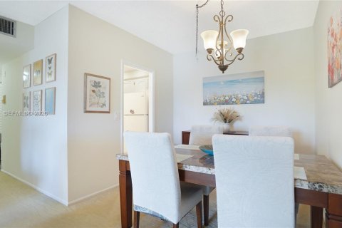 Copropriété à vendre à Pompano Beach, Floride: 2 chambres, 102.01 m2 № 2429863 - photo 13
