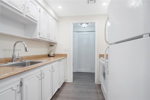 Copropriété à vendre à Pompano Beach, Floride: 2 chambres, 102.01 m2 № 2429863 - photo 16