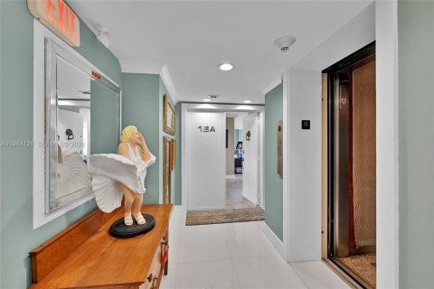 Copropriété à vendre à Fort Lauderdale, Floride: 2 chambres, 150.5 m2 № 2001127 - photo 4