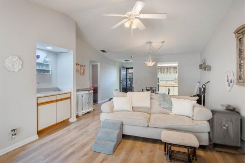 House in Winter Haven, Florida 2 bedrooms, 132.85 sq.m. № 1529193 - photo 11