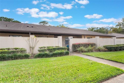 House in Winter Haven, Florida 2 bedrooms, 132.85 sq.m. № 1529193 - photo 2