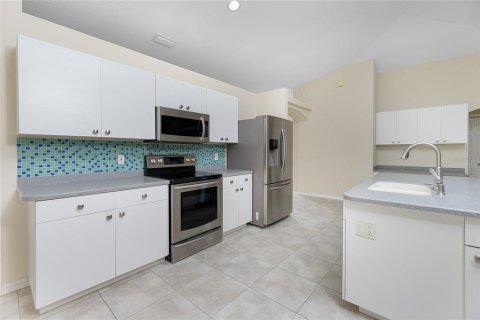 House in Port Charlotte, Florida 3 bedrooms, 187.66 sq.m. № 1386354 - photo 16