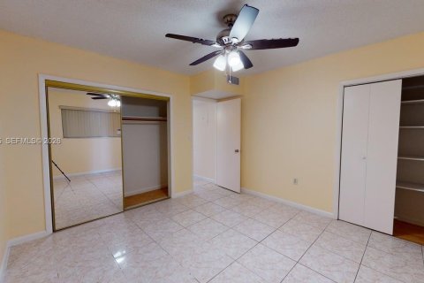 Condominio en alquiler en North Miami, Florida, 2 dormitorios, 79.52 m2 № 2055520 - foto 8
