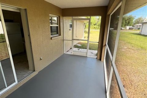 Villa ou maison à louer à Punta Gorda, Floride: 2 chambres, 104.05 m2 № 1719940 - photo 22