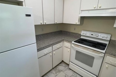 Villa ou maison à louer à Punta Gorda, Floride: 2 chambres, 104.05 m2 № 1719940 - photo 10