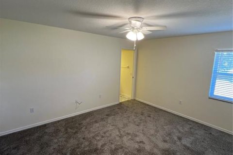 Villa ou maison à louer à Punta Gorda, Floride: 2 chambres, 104.05 m2 № 1719940 - photo 11