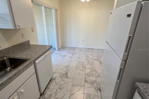 Villa ou maison à louer à Punta Gorda, Floride: 2 chambres, 104.05 m2 № 1719940 - photo 8