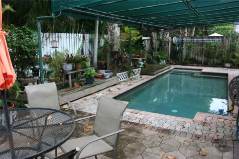 House in Doral, Florida 3 bedrooms, 194.44 sq.m. № 1817106 - photo 29