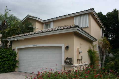 House in Doral, Florida 3 bedrooms, 194.44 sq.m. № 1817106 - photo 3