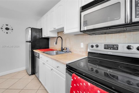 Condominio en alquiler en Hallandale Beach, Florida, 1 dormitorio, 54.91 m2 № 2044724 - foto 27