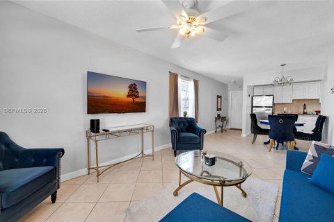Condominio en alquiler en Hallandale Beach, Florida, 1 dormitorio, 54.91 m2 № 2044724 - foto 13