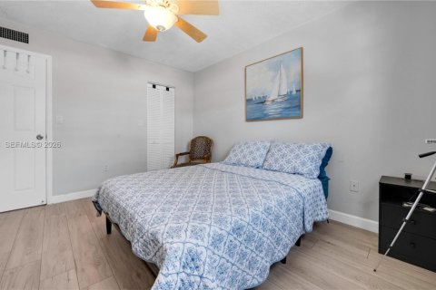 Condominio en alquiler en Hallandale Beach, Florida, 1 dormitorio, 54.91 m2 № 2044724 - foto 17