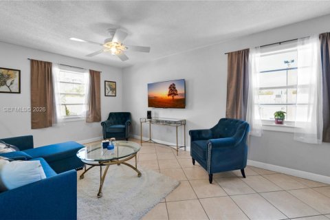 Condominio en alquiler en Hallandale Beach, Florida, 1 dormitorio, 54.91 m2 № 2044724 - foto 11