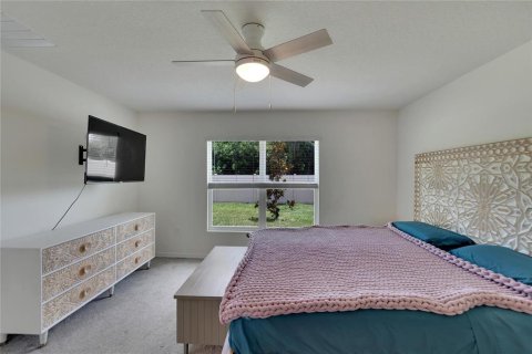House in Wimauma, Florida 3 bedrooms, 140.84 sq.m. № 1622446 - photo 13